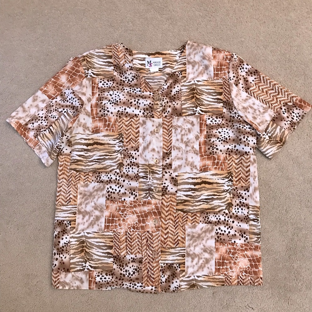 Maggie Sweet Short Sleeve Button Down Blouse Size 1X Tan Safari Relaxed Fit Fall